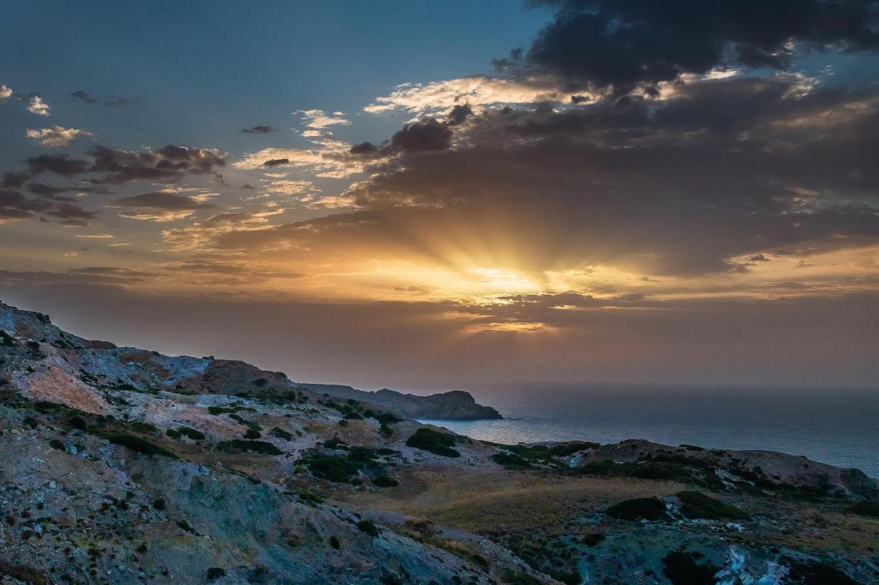 Psaravolada Hotel Milos Agia Kiriaki Beach  Bagian luar foto